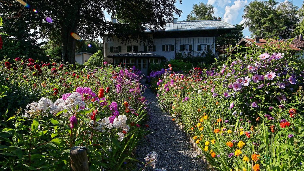 Ein originales Künstlerdomizil das ExterHaus in Übersee Urlaub am Chiemsee und im Chiemgau Ein originales Künstlerdomizil das ExterHaus in Übersee Urlaub am Chiemsee und im Chiemgau